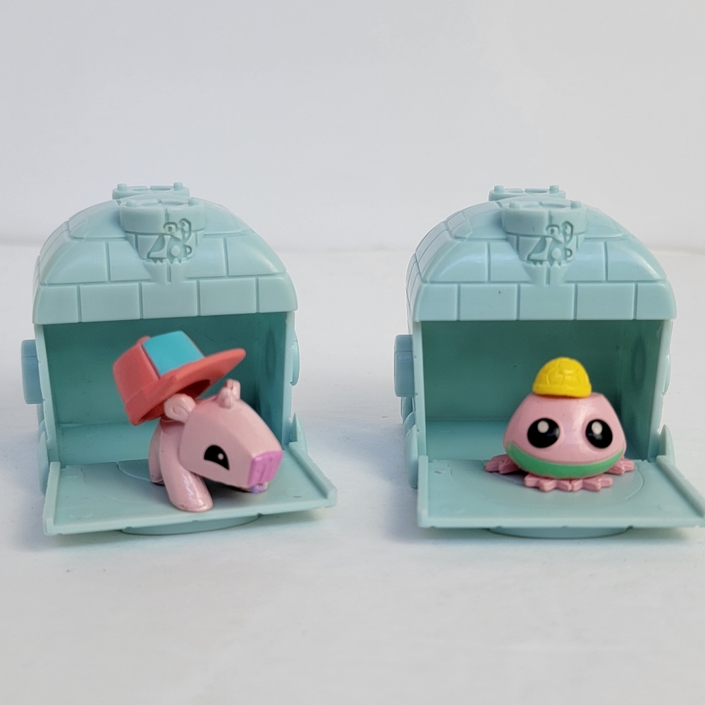 2016 Wildworks Animal Jam Small Toys Figures